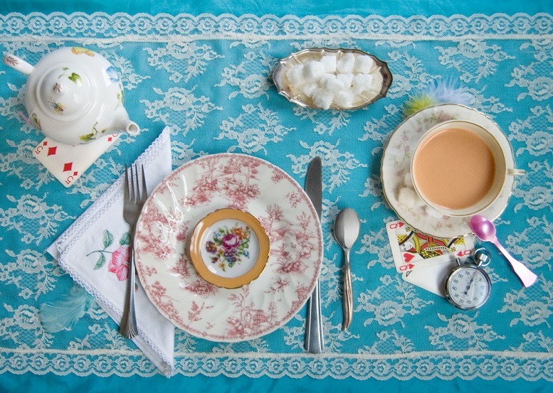 4_fictitious-dishes-alice-wonderland
